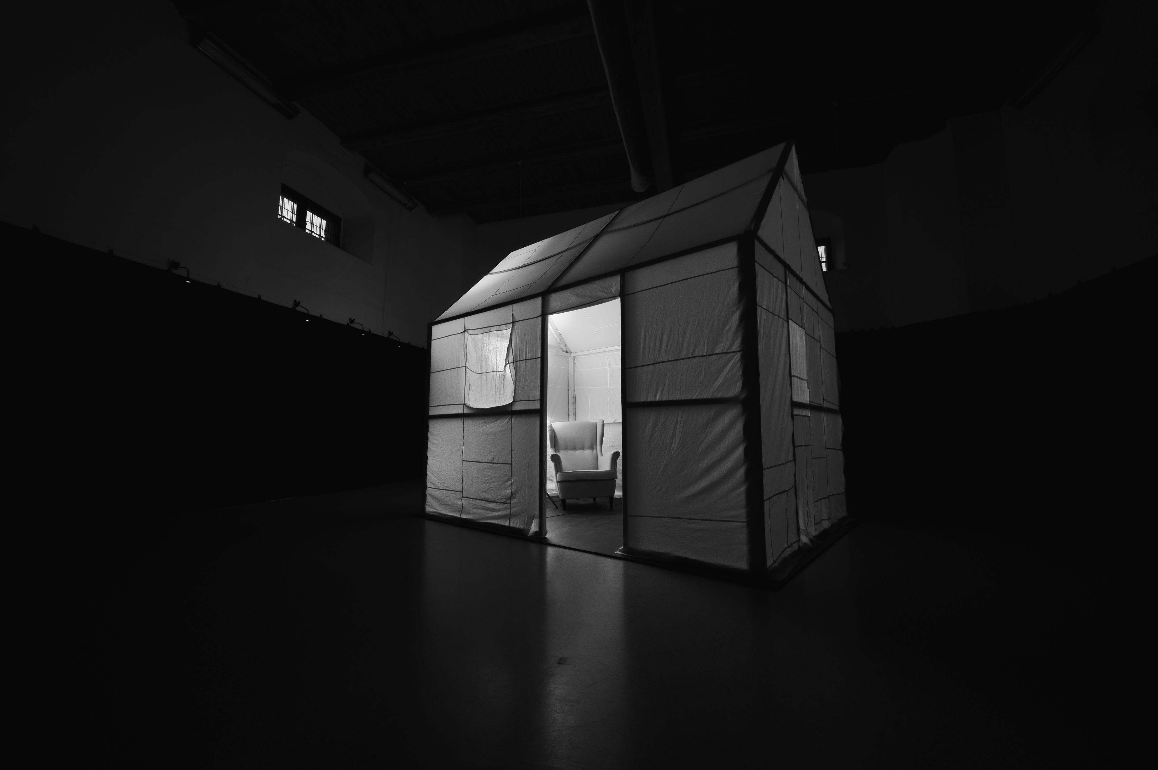 Photo by Boris Vanrillaer